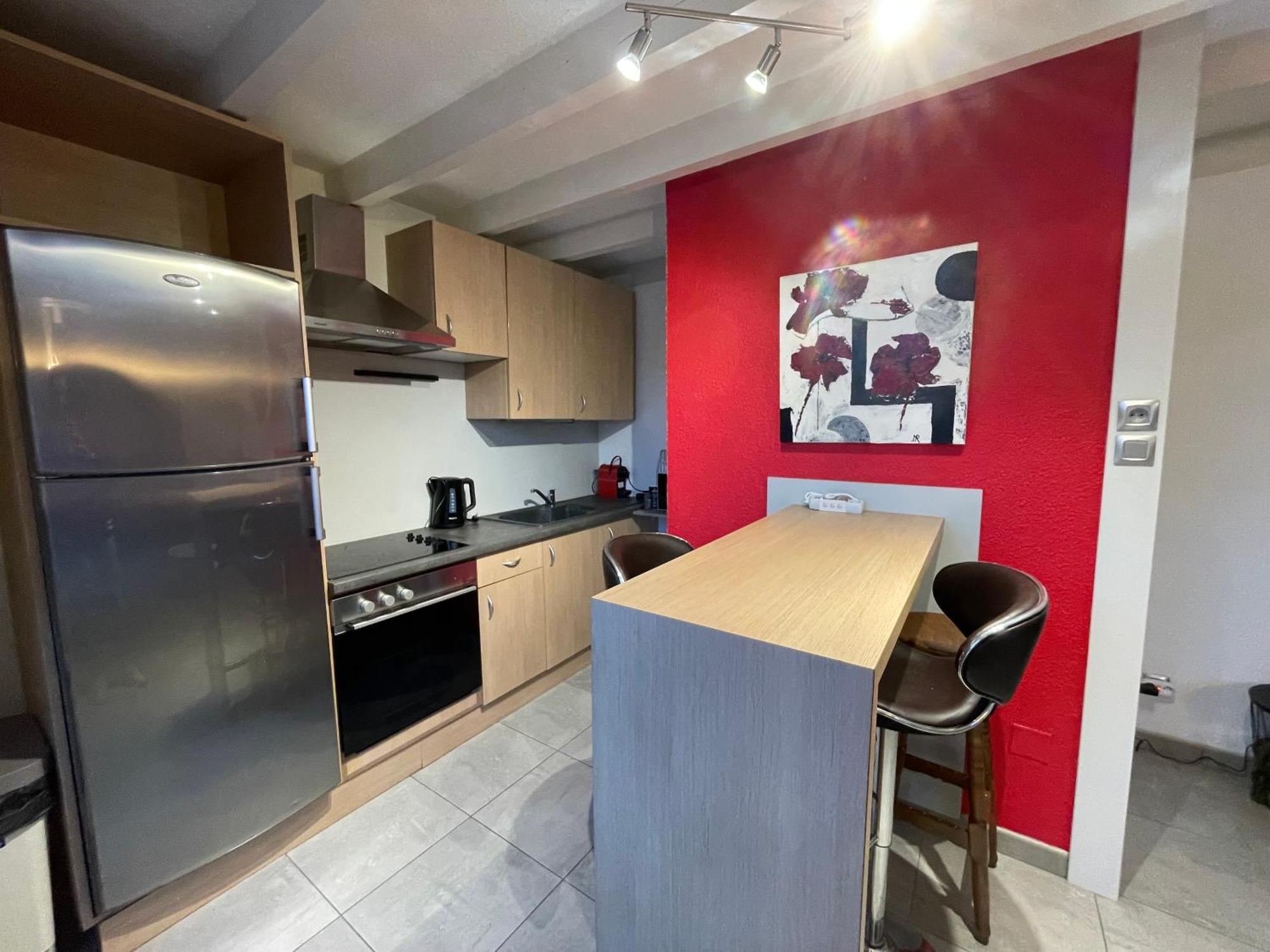 Fathala - Appartement Lumineux En Dernier Etage - Face A La Gare Routiere Sarrebourg Bagian luar foto